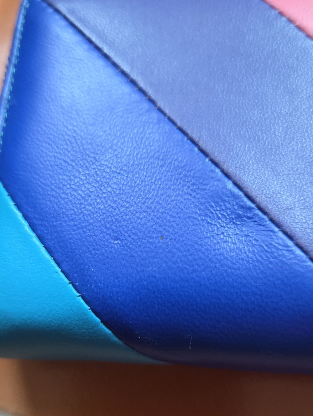 KURT GEIGER MULTICOLOR WALLET GOOD USED CONDITION - Picture 8 of 9